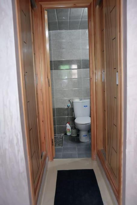Appartement Azurite - Traditionnel & Spacieux Fes Exterior photo