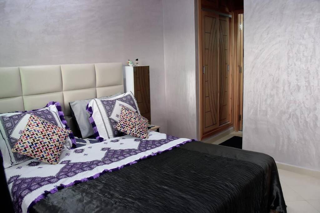 Appartement Azurite - Traditionnel & Spacieux Fes Exterior photo